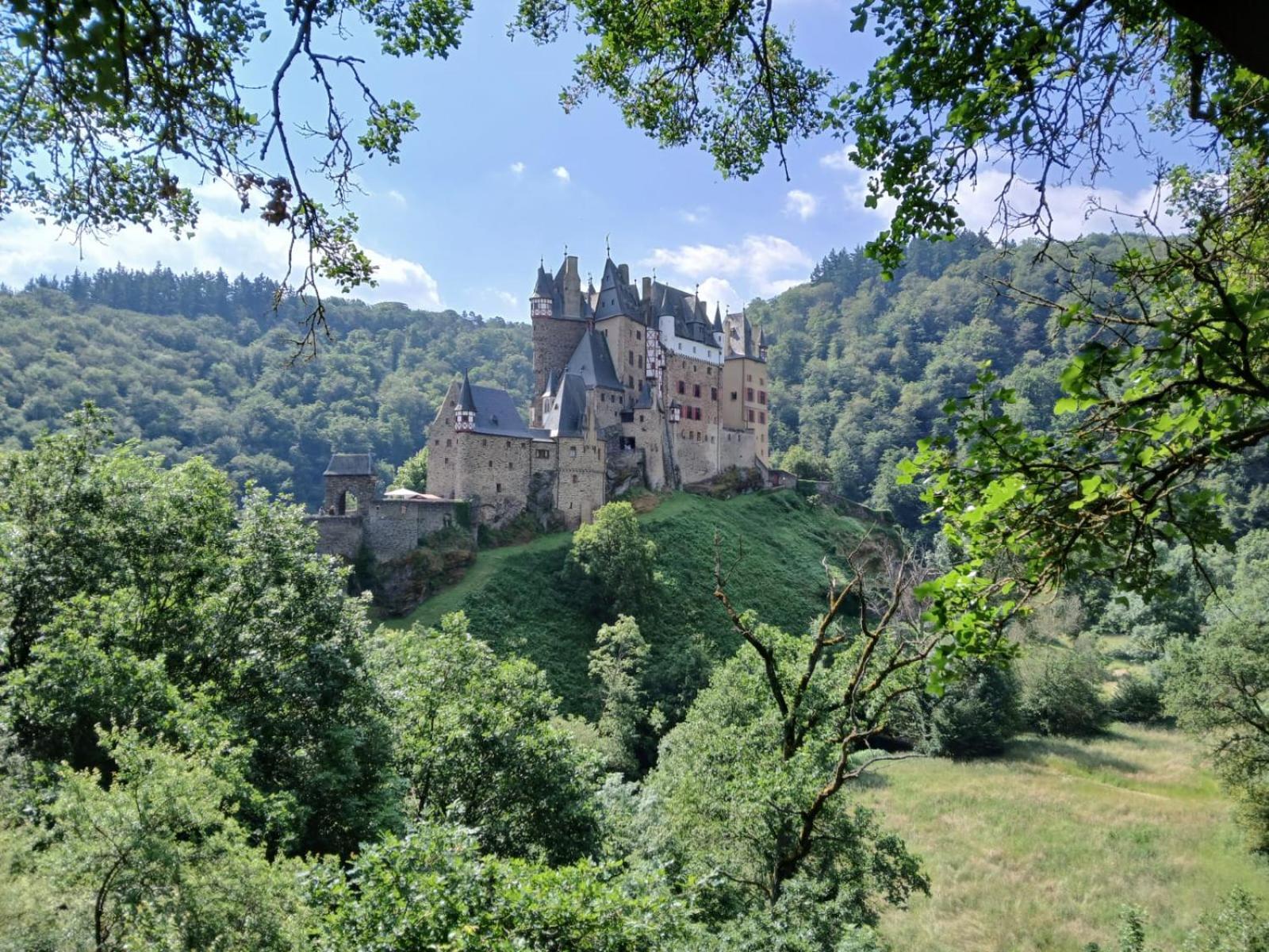 Gasthaus Korneli Sankt Aldegund Exteriör bild
