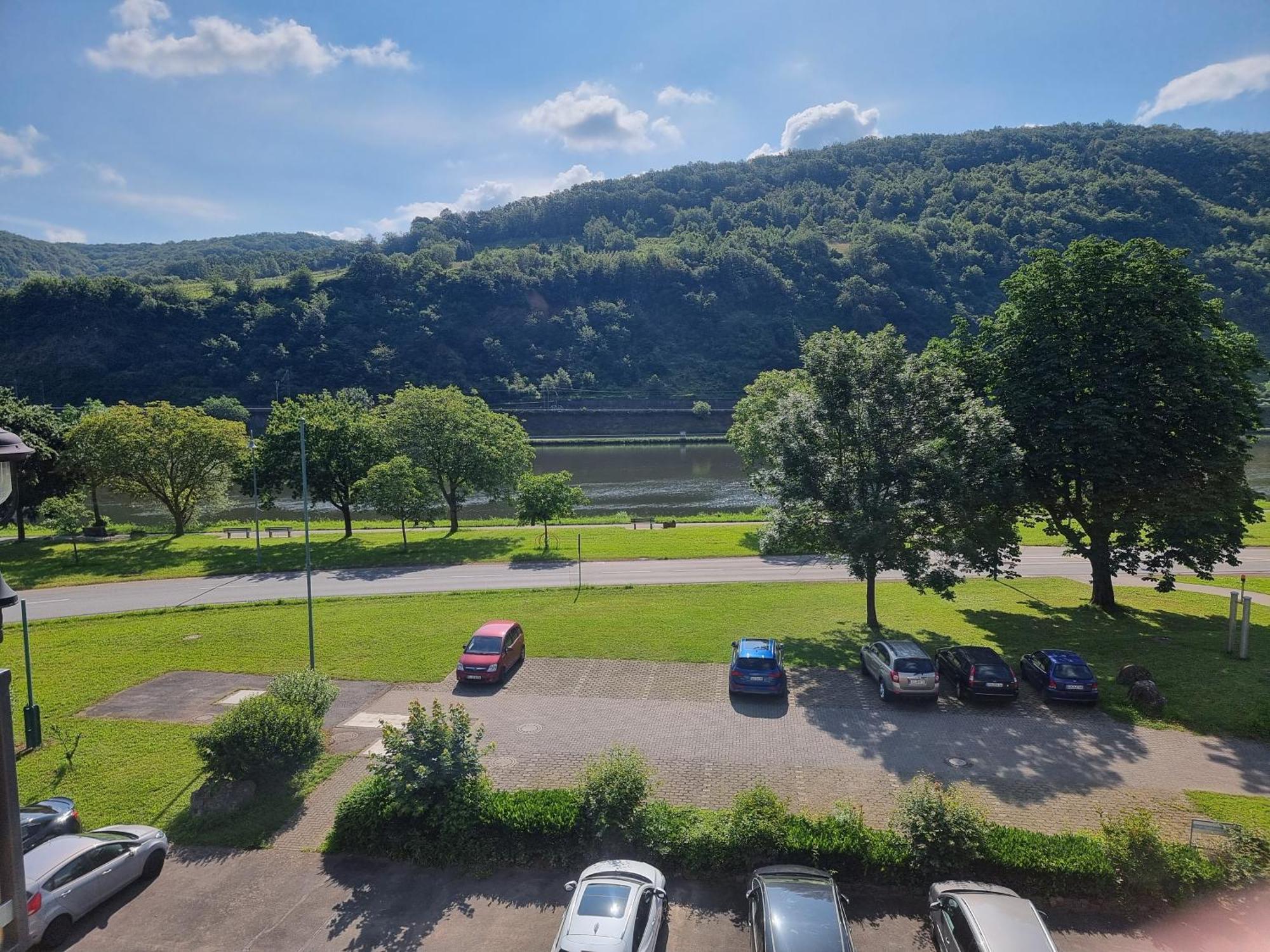 Gasthaus Korneli Sankt Aldegund Exteriör bild